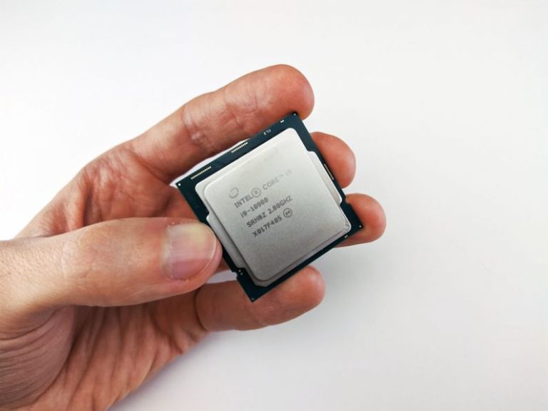CPU Voltage - text